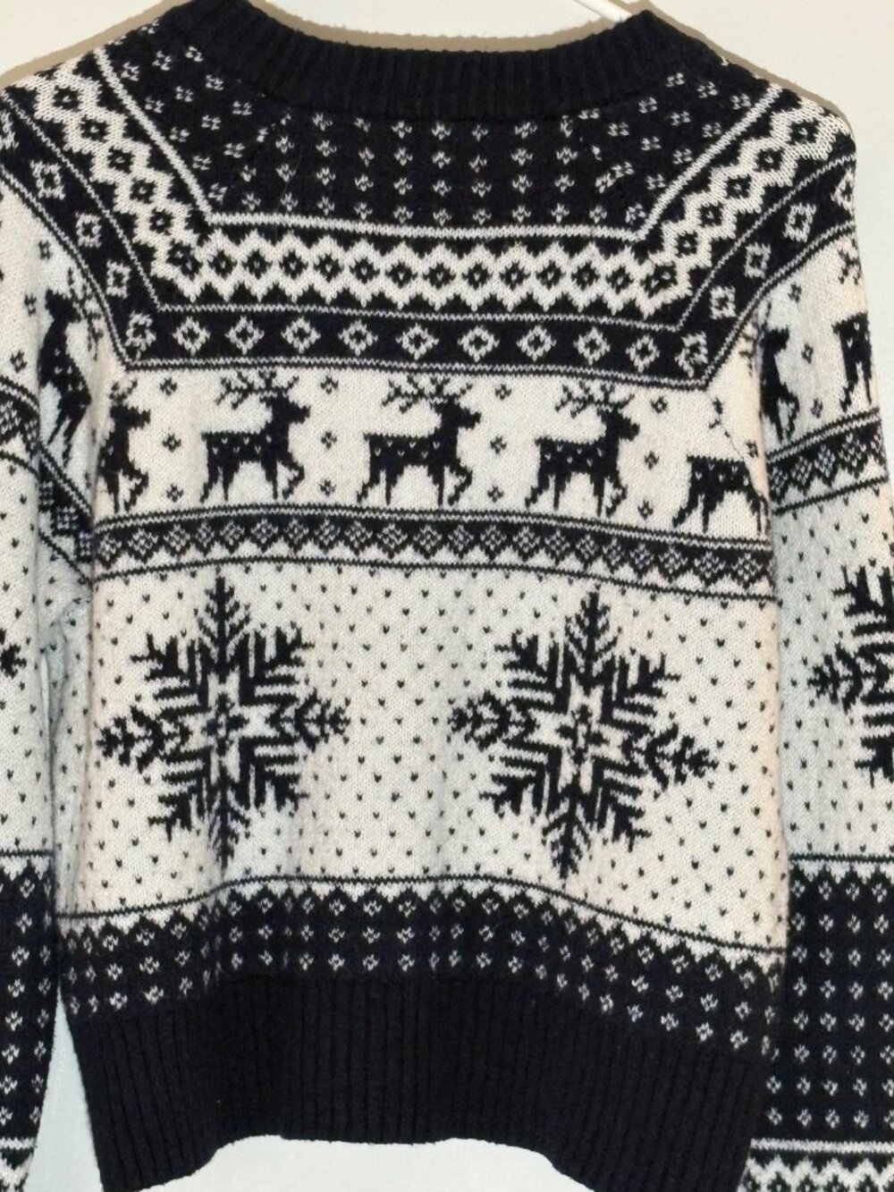 Old Navy Womens Fair Isle Snowflake Reindeer Cardigan Sweater Size S Navy/White - Picture 6 of 6